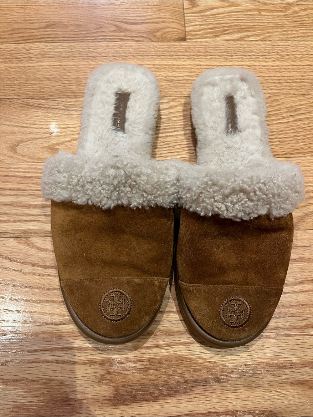 Tory Burch Toasted Caramel/Buttermilk Suede Cozy Shearling Slide Slippers 9.5 - Picture 1 of 4